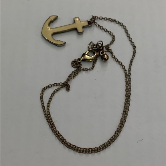 Vintage Jewelry - Vintage nautical cream colored enamel anchor on tarnished gold tone 16” chain